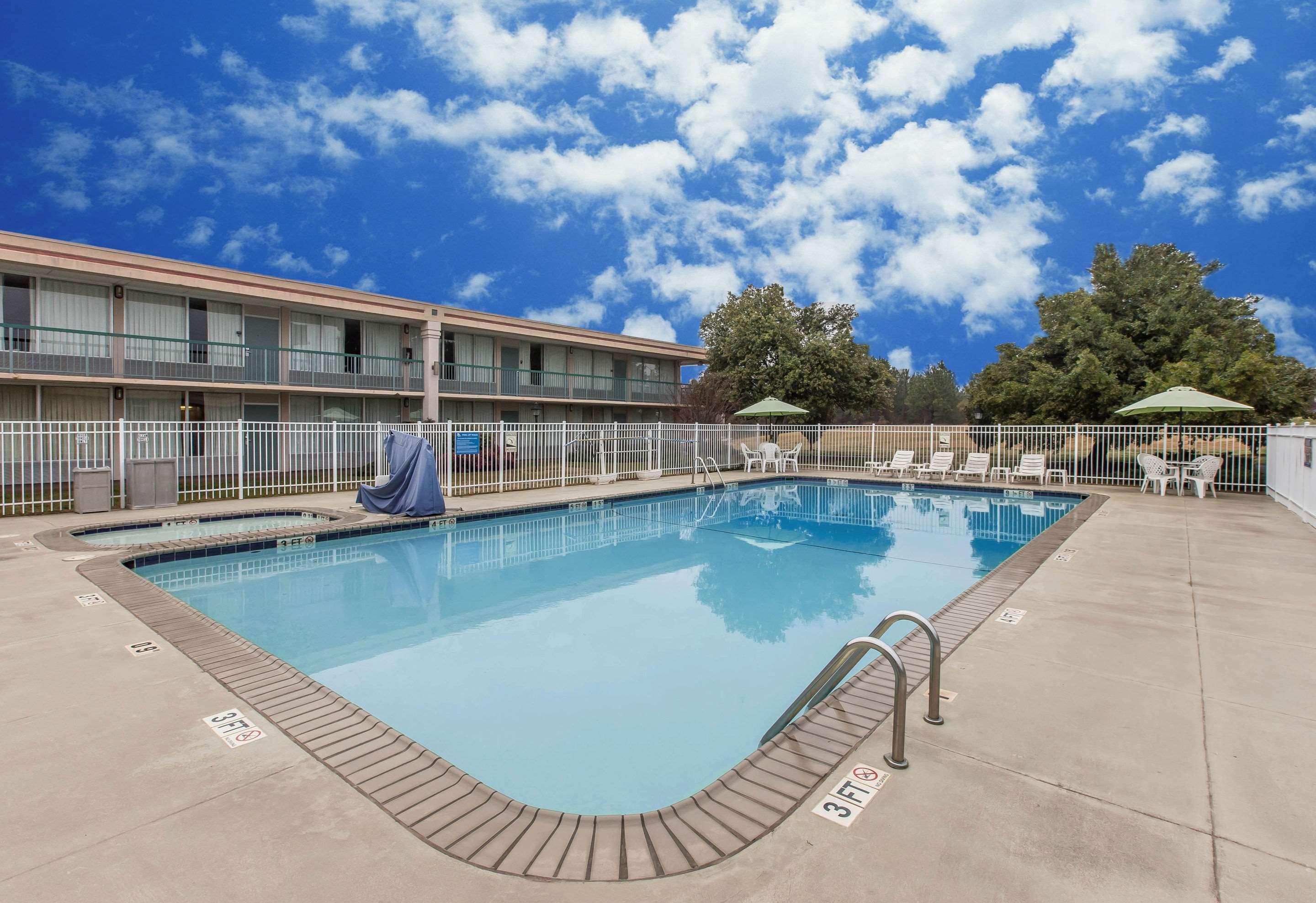 Quality Inn & Suites Mcdonough South I-75 Экстерьер фото
