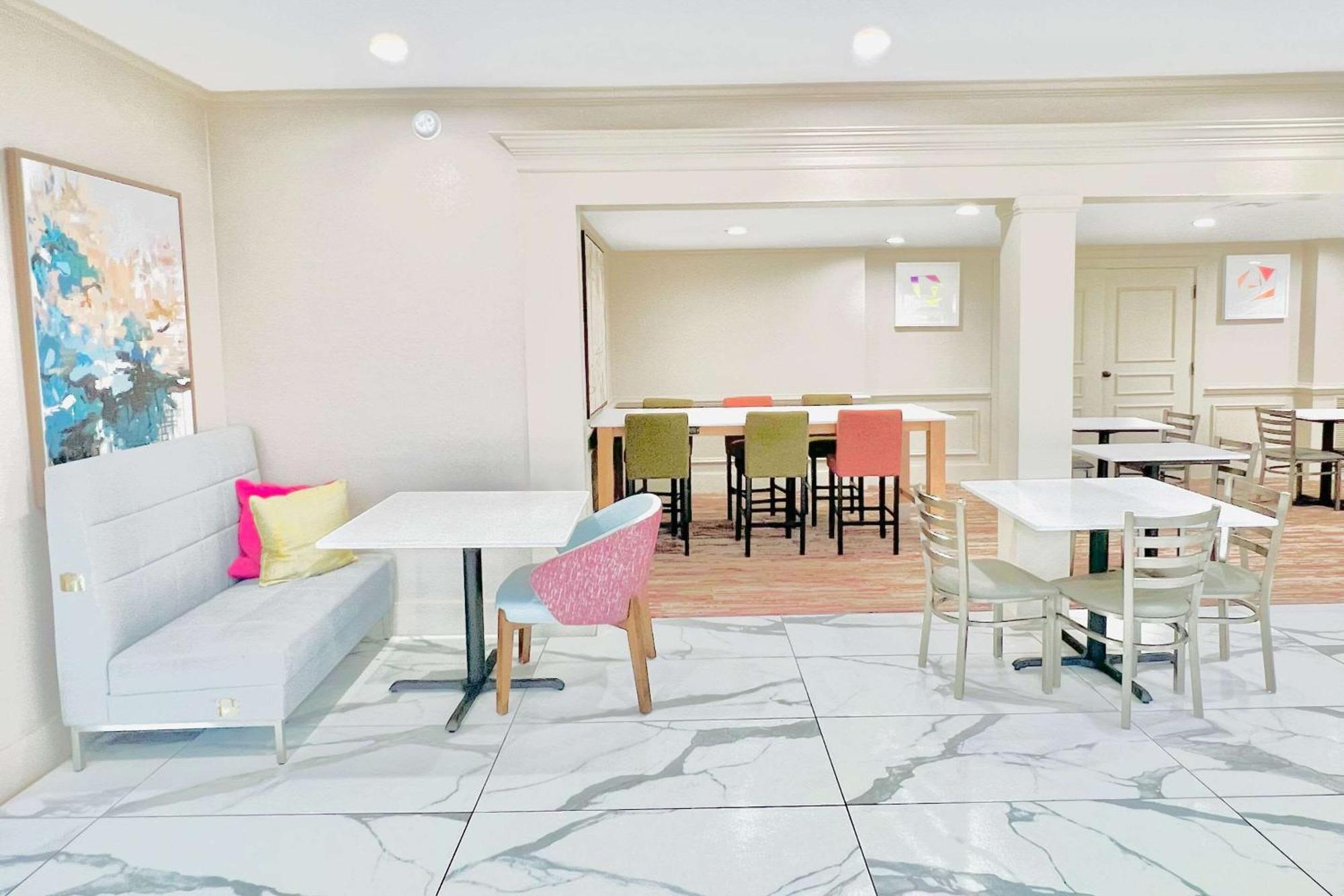 Quality Inn & Suites Mcdonough South I-75 Экстерьер фото