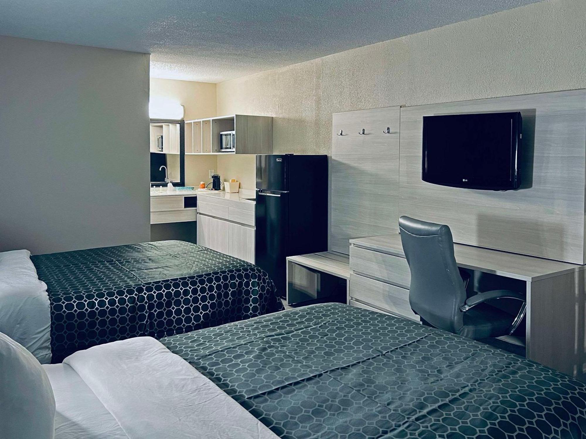 Quality Inn & Suites Mcdonough South I-75 Экстерьер фото