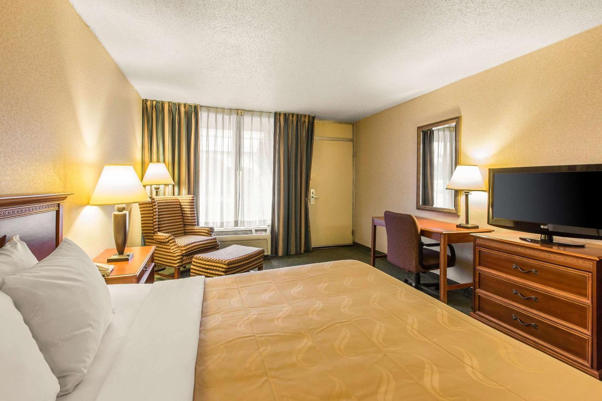 Quality Inn & Suites Mcdonough South I-75 Экстерьер фото