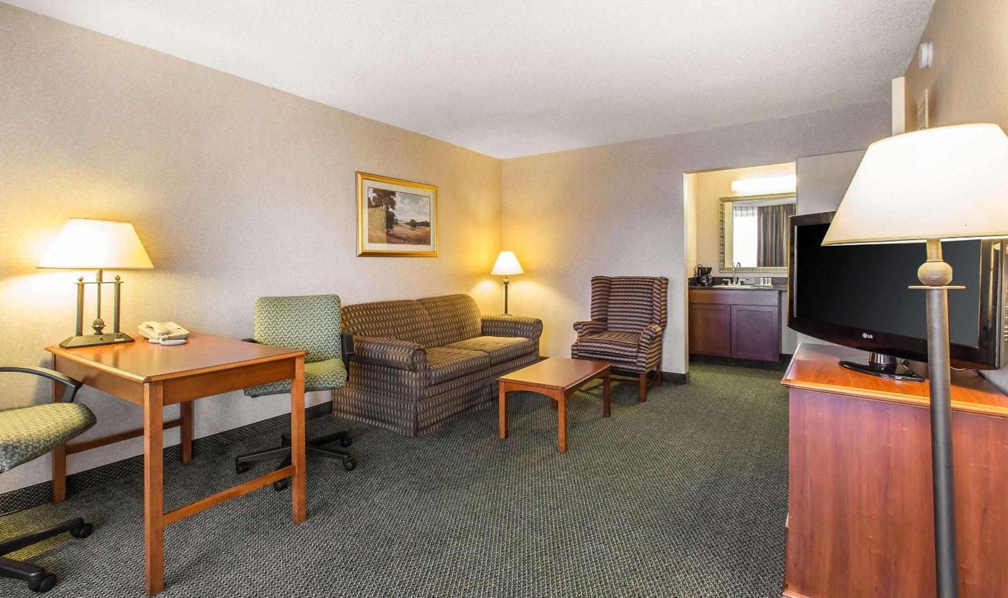 Quality Inn & Suites Mcdonough South I-75 Экстерьер фото